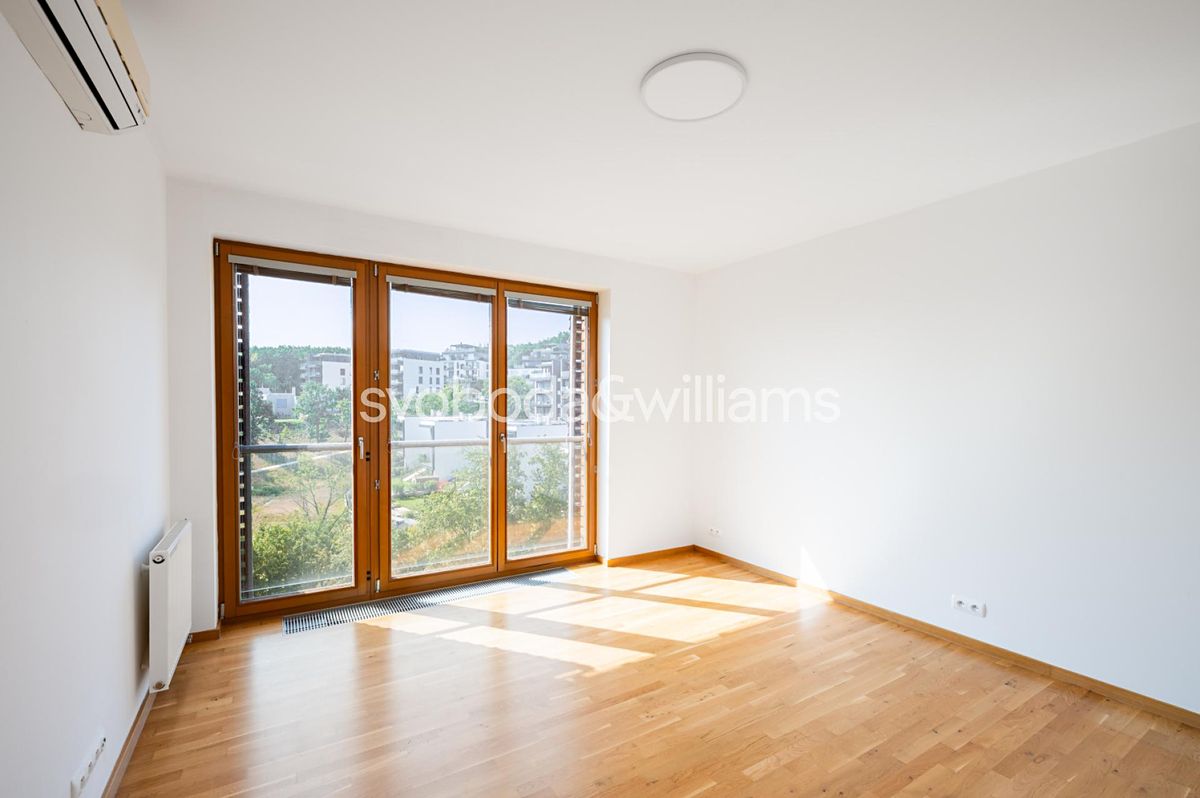 Pronájem bytu 4+kk 133 m² – fotografie 4