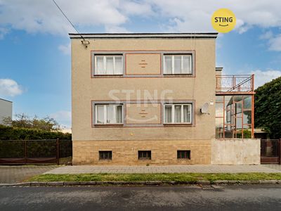 Prodej rodinného domu 186 m², pozemek 669 m²
