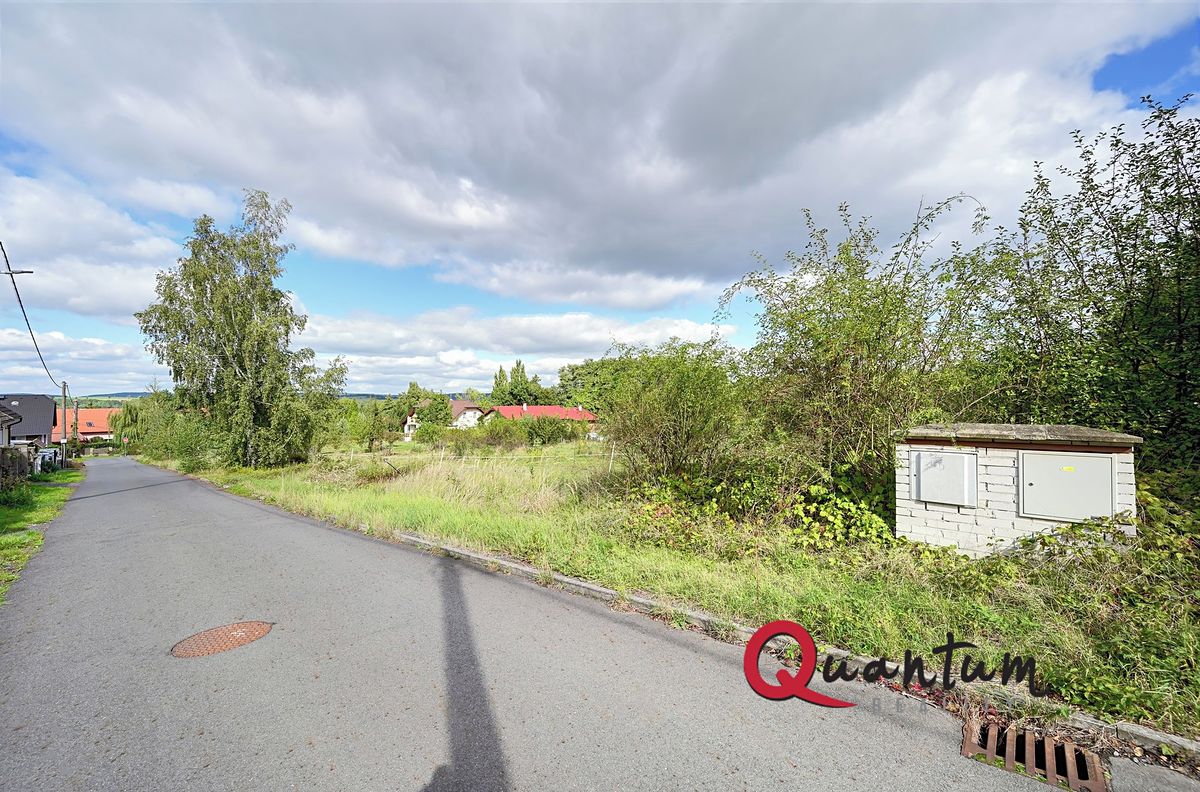 Prodej stavebního pozemku 1012 m² – fotografie 2
