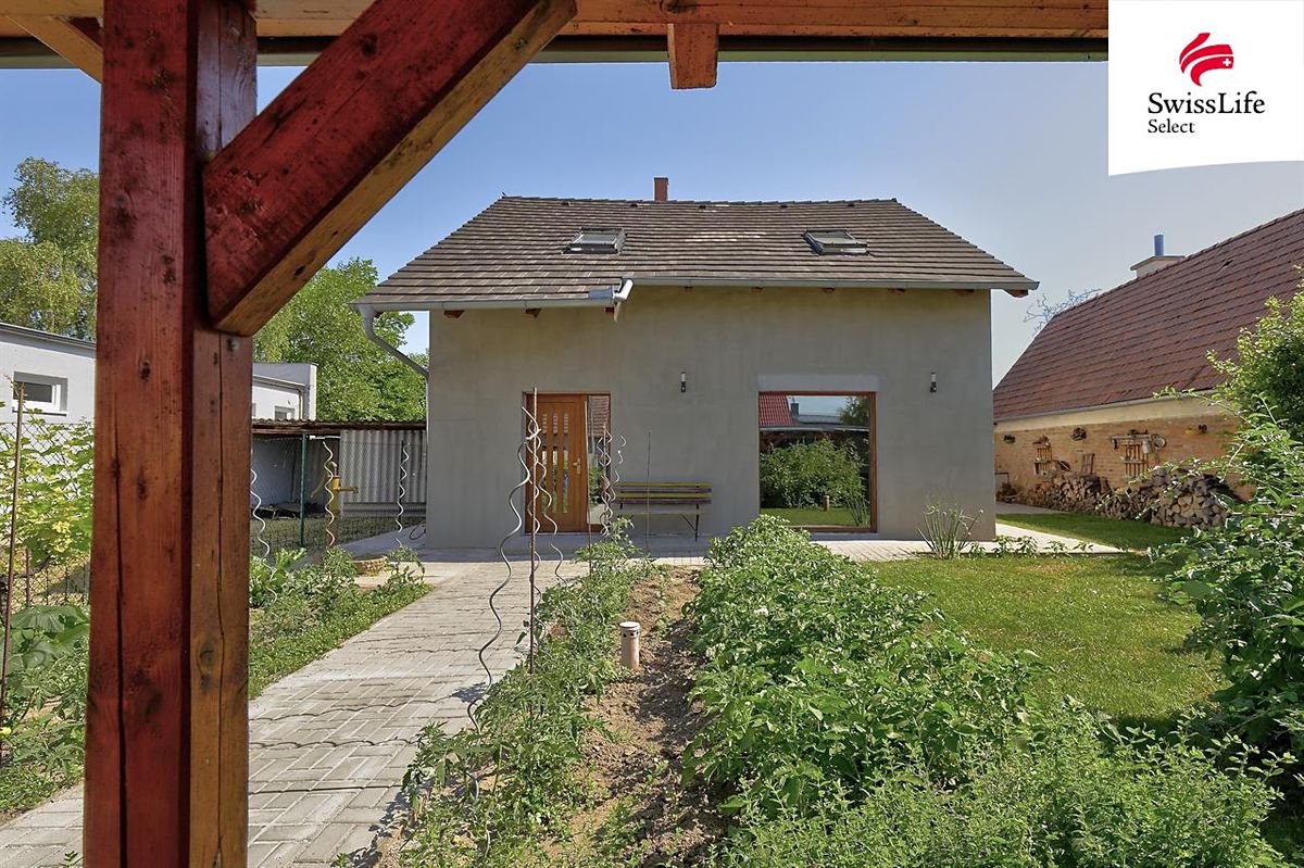 Prodej rodinného domu 146 m², pozemek 384 m² – fotografie 2