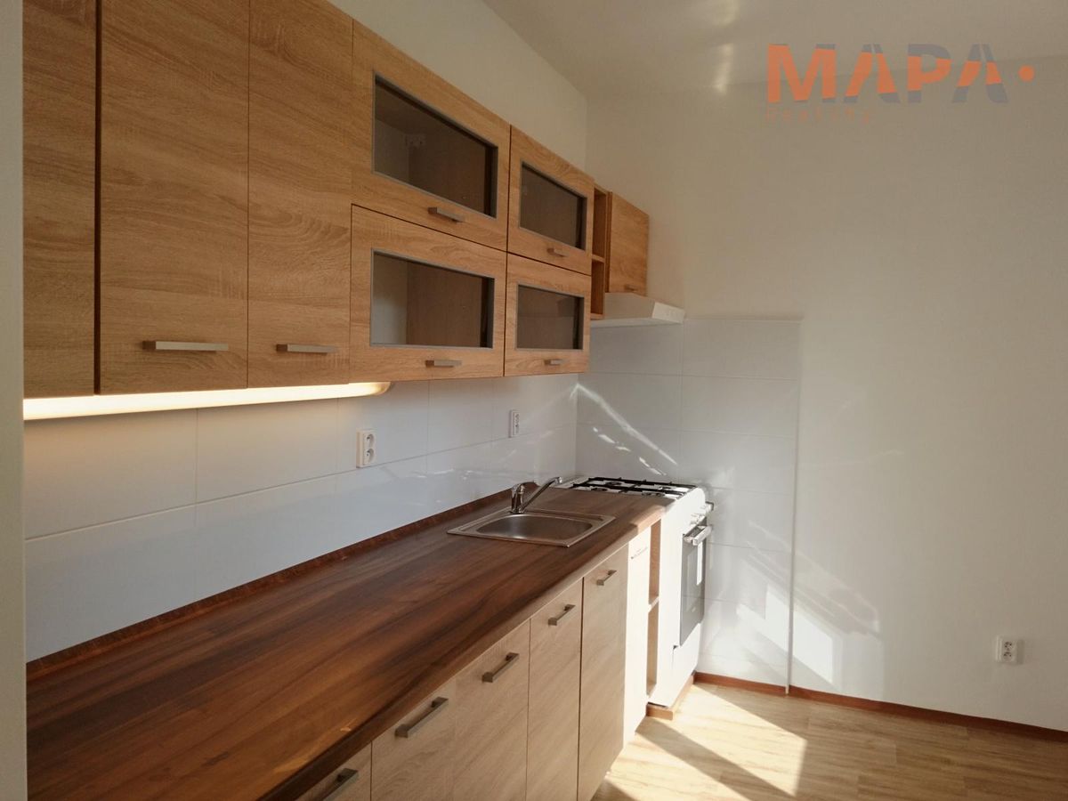 Pronájem bytu 2+1 50 m² – fotografie 2