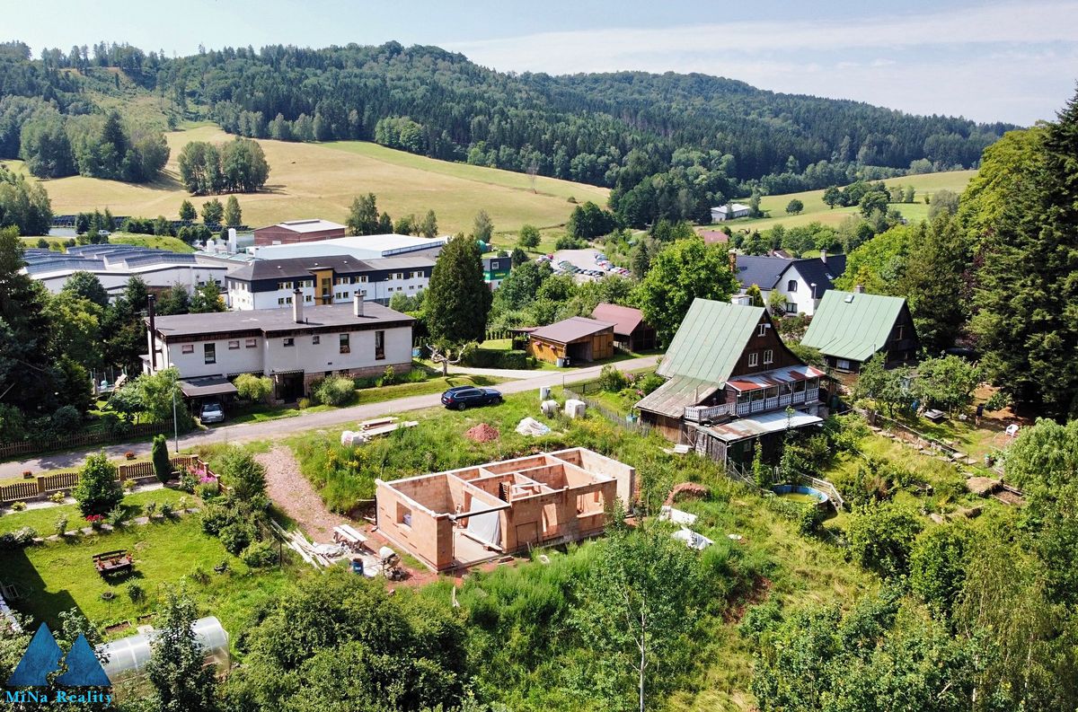 Prodej rodinného domu 188 m², pozemek 1470 m² – fotografie 3