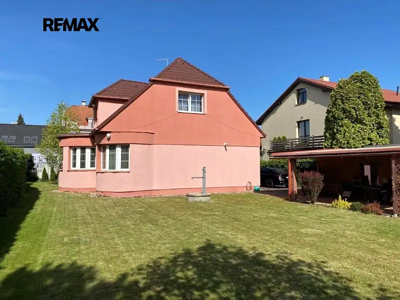 Pronájem rodinného domu 289 m², pozemek 751 m², Praha – náhled fotky 3