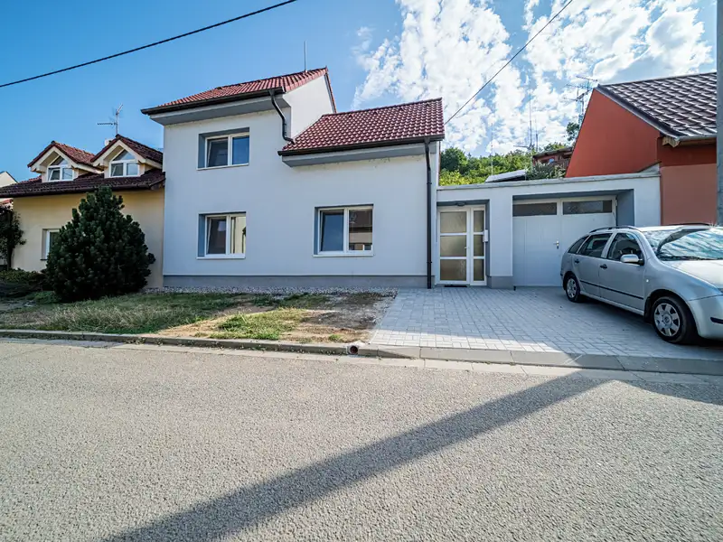 Pronájem rodinného domu 175 m², pozemek 483 m², Uherské Hradiště – náhled fotky 3