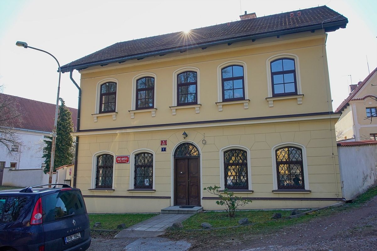 Pronájem rodinného domu 215 m², pozemek 546 m² – fotografie 2