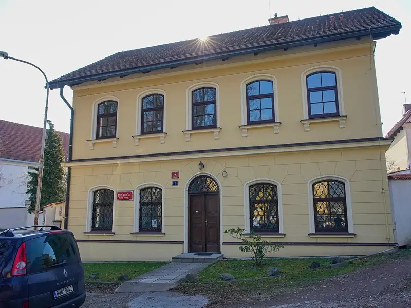 Pronájem rodinného domu 215 m², pozemek 546 m², Praha – náhled fotky 2