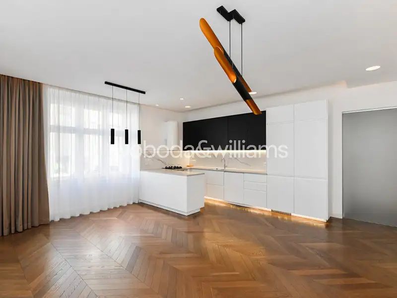 Prodej bytu 4+kk 128 m², Praha – náhled fotky 2