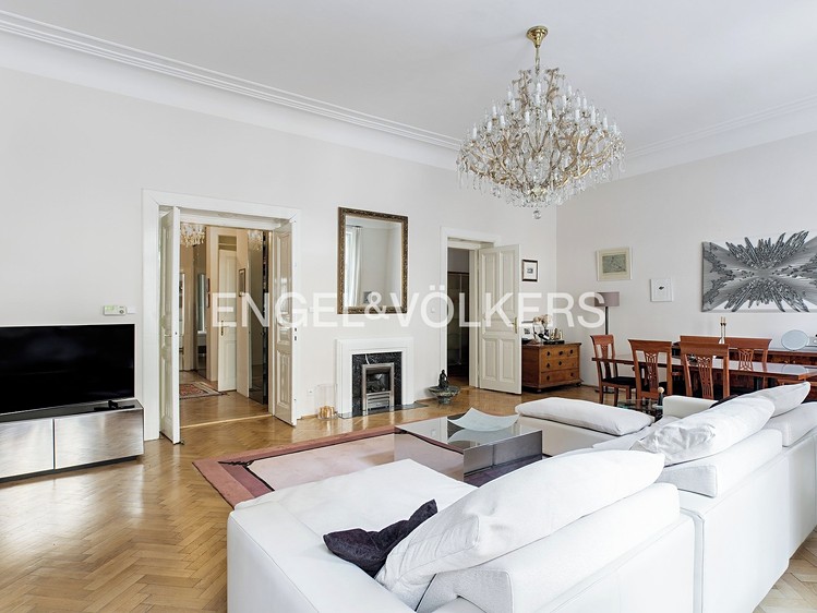 Pronájem bytu 3+1, 125 m² (3 z 10)