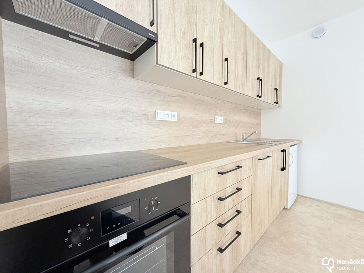 Pronájem bytu 1+kk 30 m²