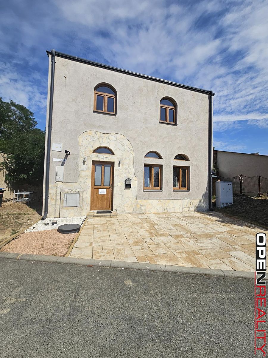 Prodej vinného sklepa 112 m², Olbramovice – fotka 1 z 3