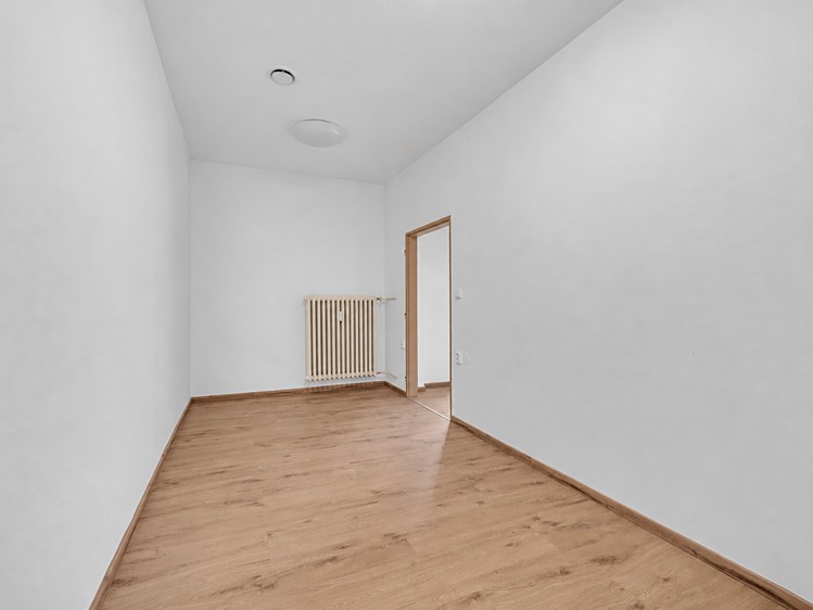 Комерційне приміщення на продаж, 65 м² (4 з 12)