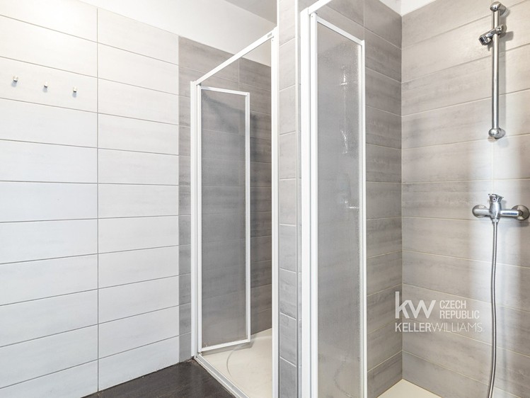 Комерційне приміщення в оренду, 700 м² (36 з 69)