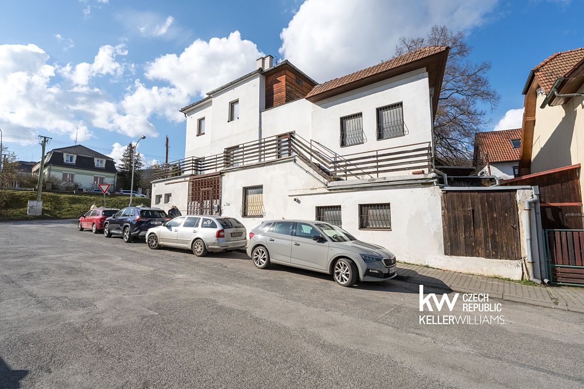 Prodej rodinného domu 548 m², pozemek 287 m²