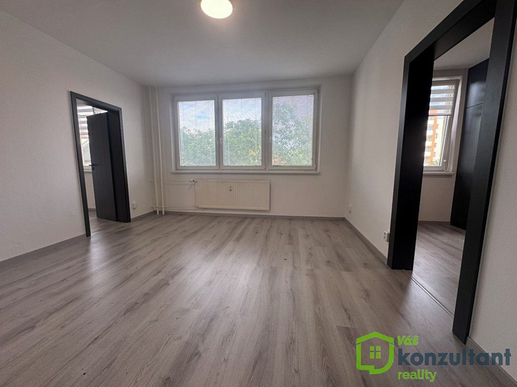 Pronájem bytu 2+1 43 m² – fotografie 4
