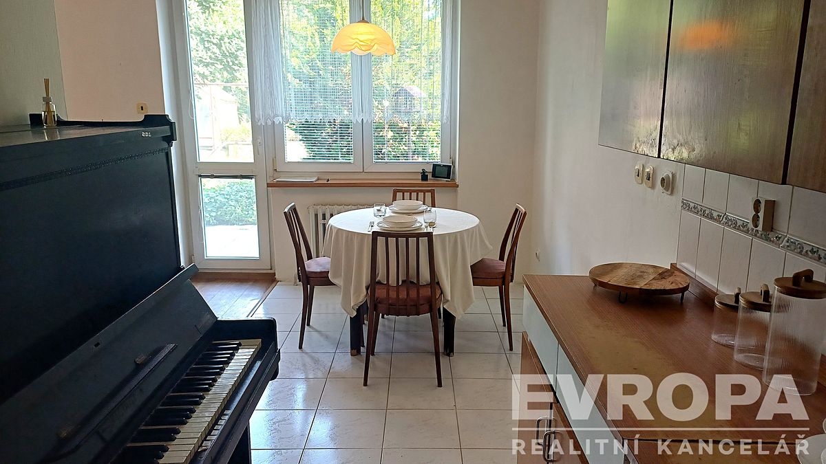 Prodej rodinného domu 115 m², pozemek 295 m² – fotografie 2