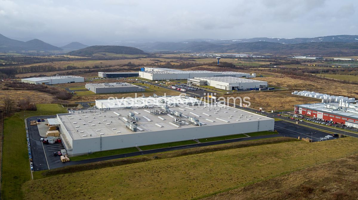 Pronájem skladového prostoru 4650 m² – fotografie 3