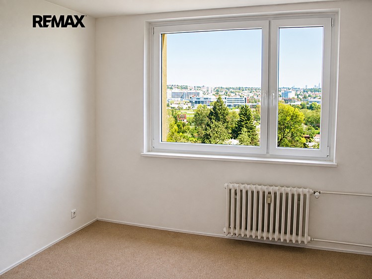 Pronájem bytu 3+1, 74 m² (2 z 13)