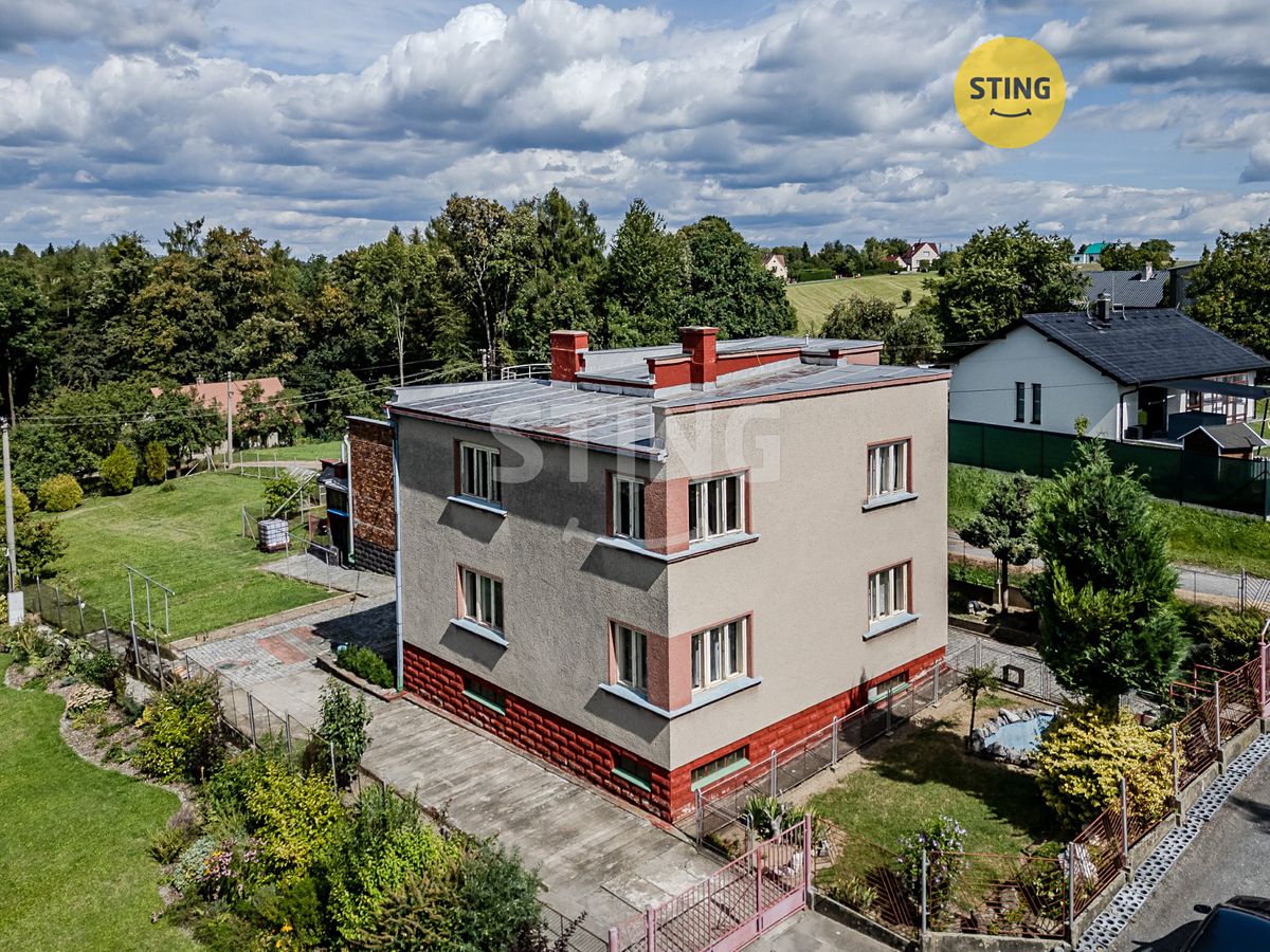 Prodej rodinného domu 180 m², pozemek 1439 m²