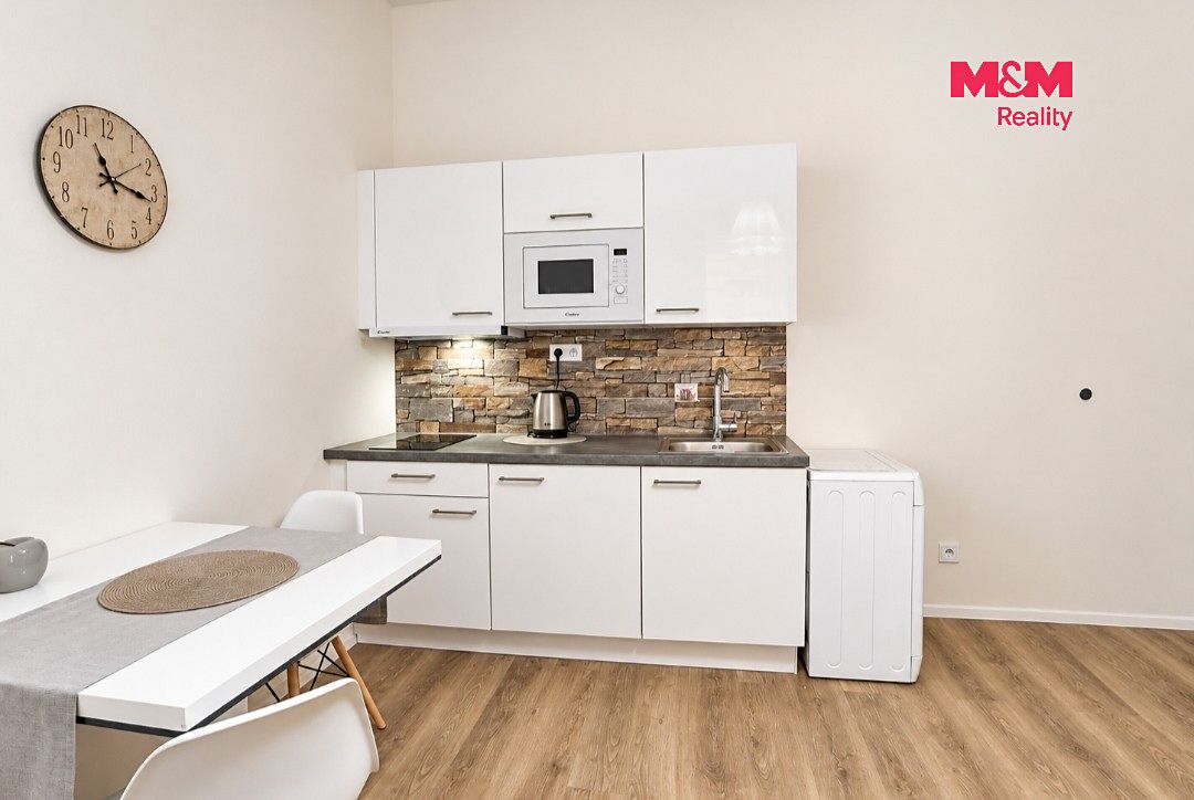 Pronájem bytu 1+kk 30 m² – fotografie 5