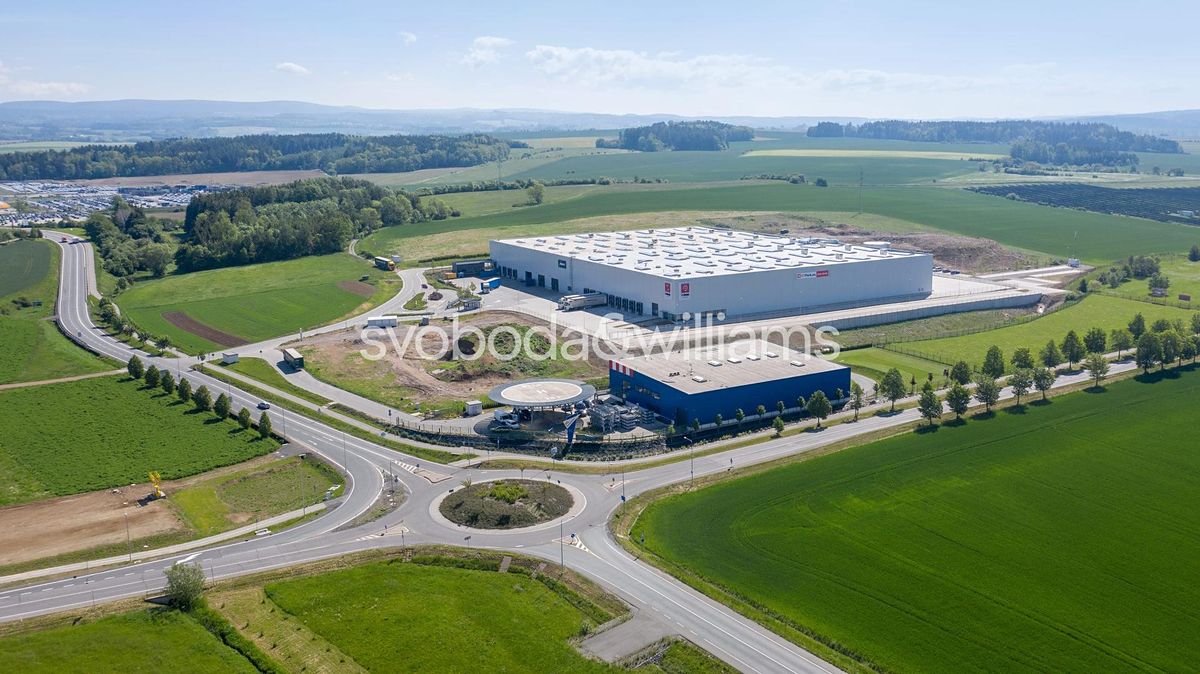 Pronájem výrobní haly, prostoru 7285 m² – fotografie 2