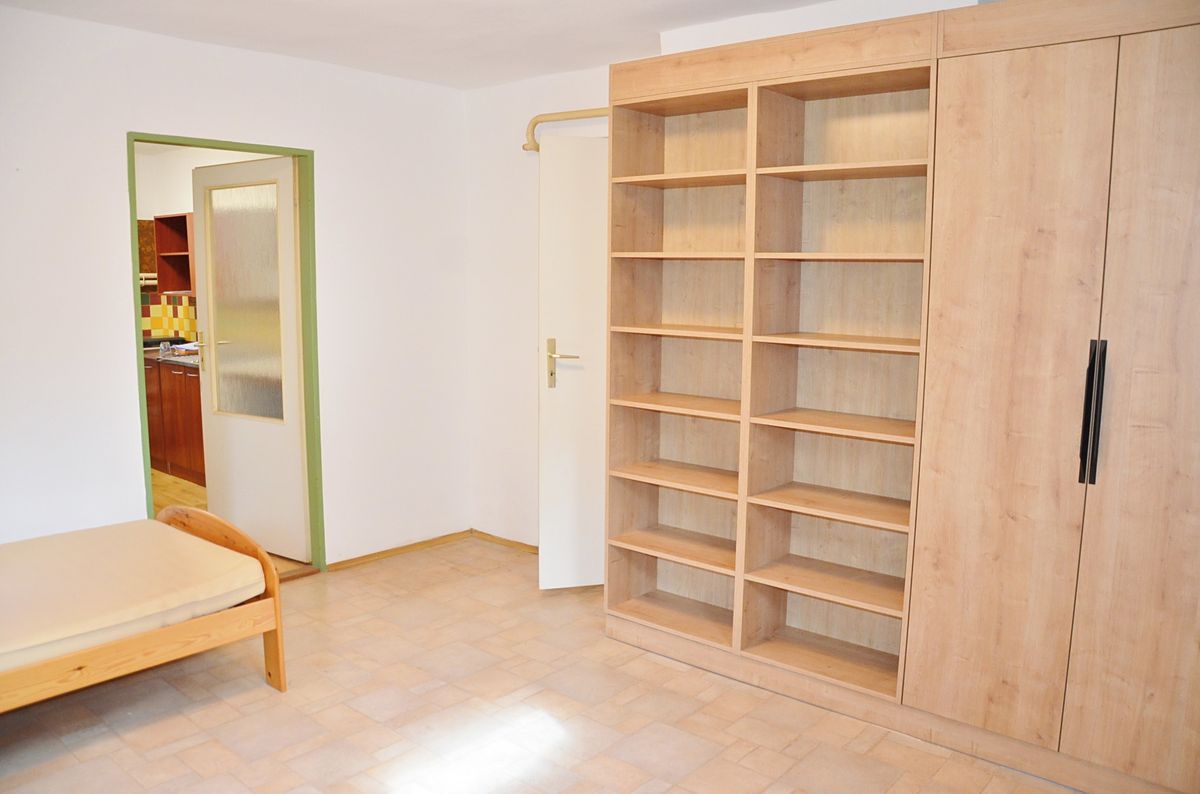 Pronájem bytu 1+1 40 m² – fotografie 3