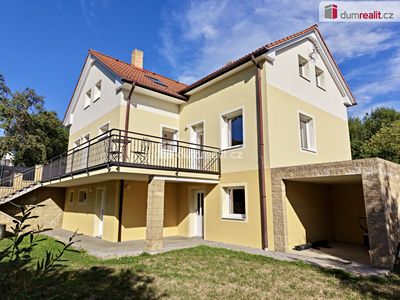 Prodej rodinného domu 247 m², pozemek 1024 m²
