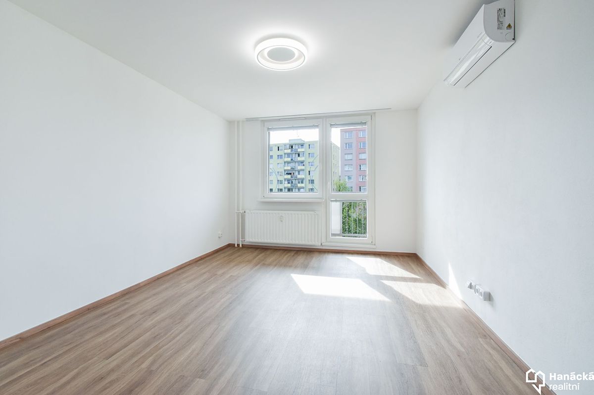 Pronájem bytu 2+1 56 m² – fotografie 5