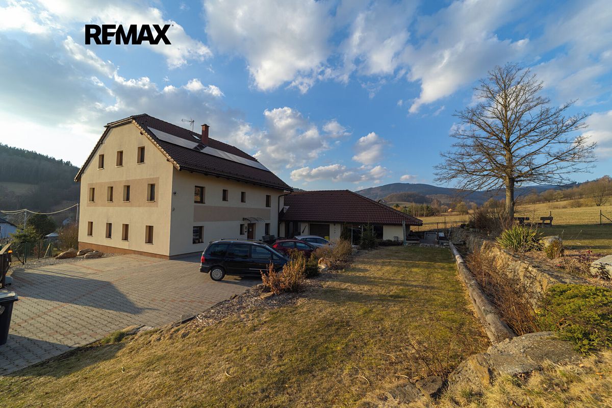 Prodej rodinného domu 850 m², pozemek 1719 m² – fotografie 5