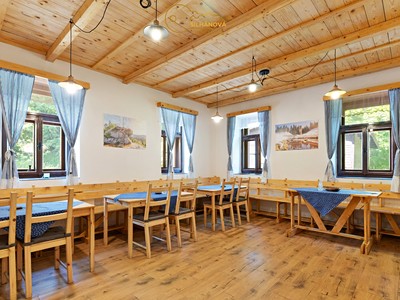 Prodej domu, 331 m² (3 z 27)