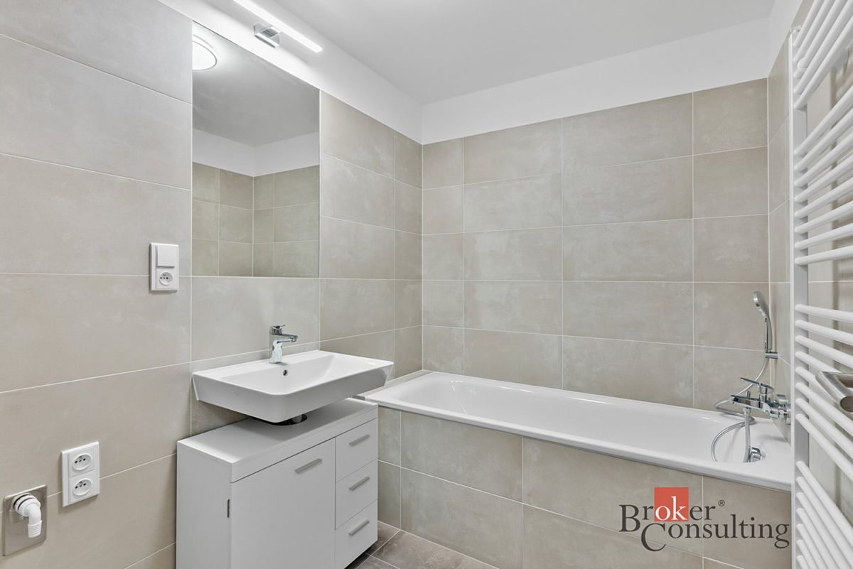 Pronájem bytu 2+kk 51 m² – fotografie 4