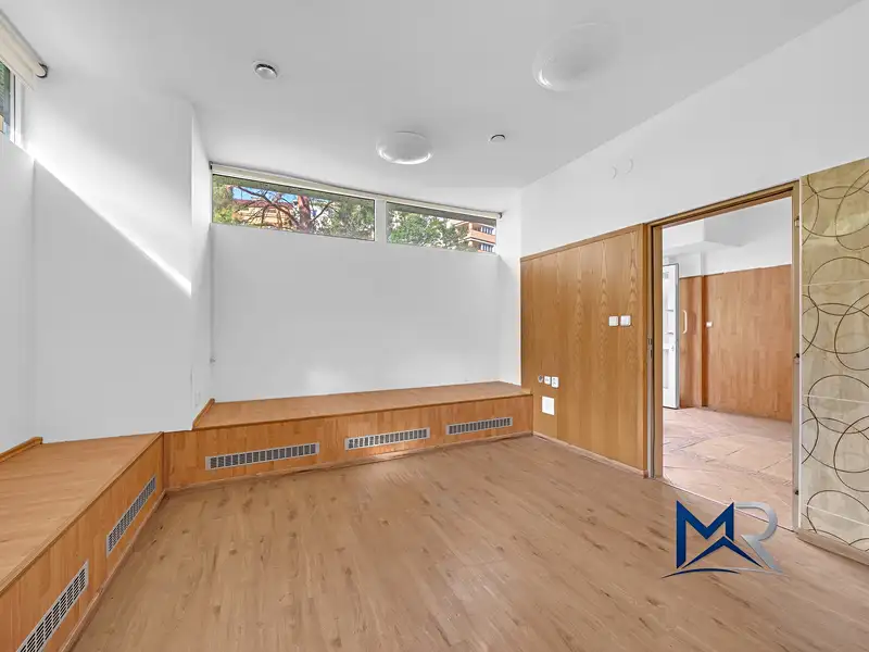 Prodej obchodního prostoru 65 m², Pardubice – náhled fotky 1