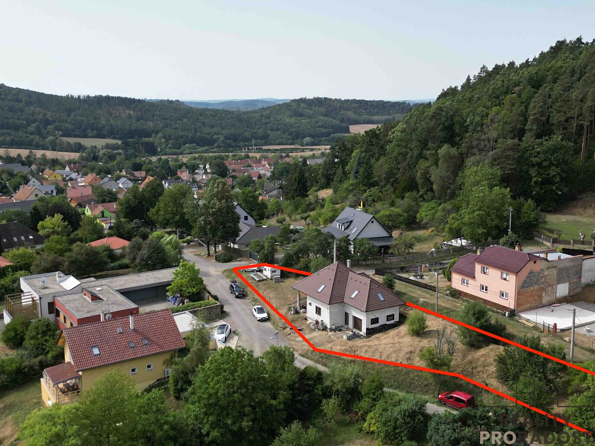 Prodej rodinného domu 194 m², pozemek 1250 m² – fotografie 3