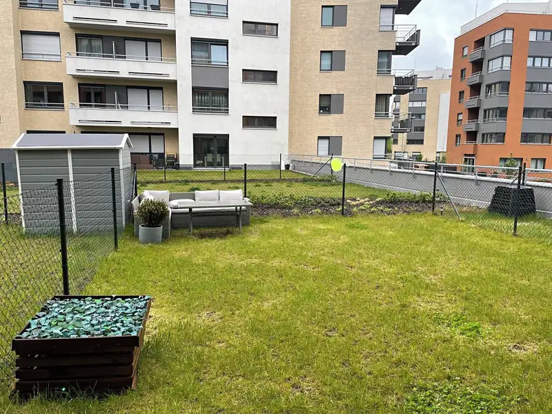Pronájem bytu 2+kk 56 m², Praha – náhled fotky 1