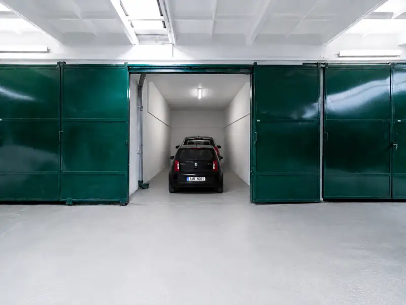 Prodej garáže 31 m², Mnichovo Hradiště – náhled fotky 1