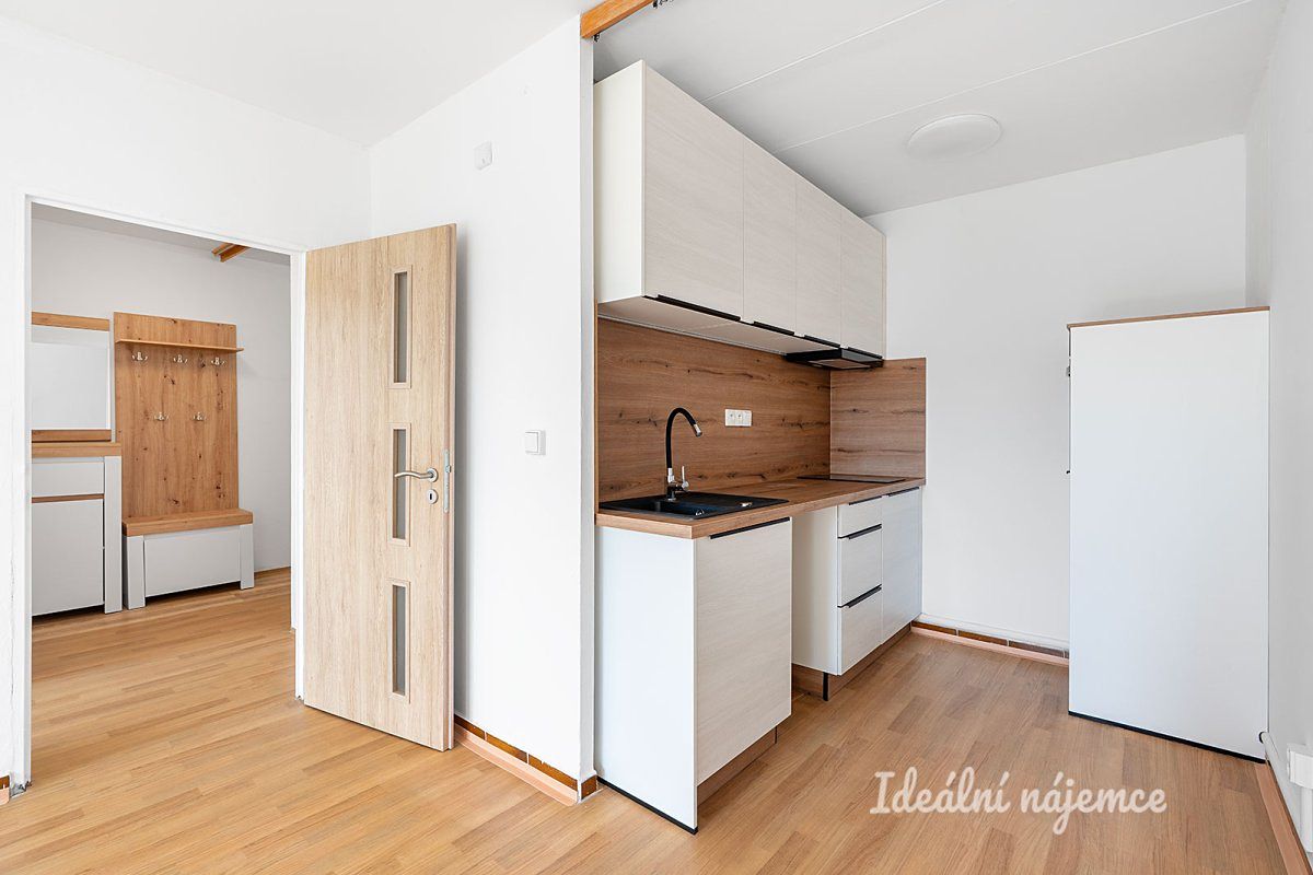 Pronájem bytu 2+kk 42 m²
