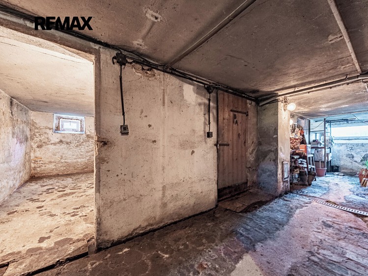 Комерційне приміщення на продаж, 260 м² (49 з 55)