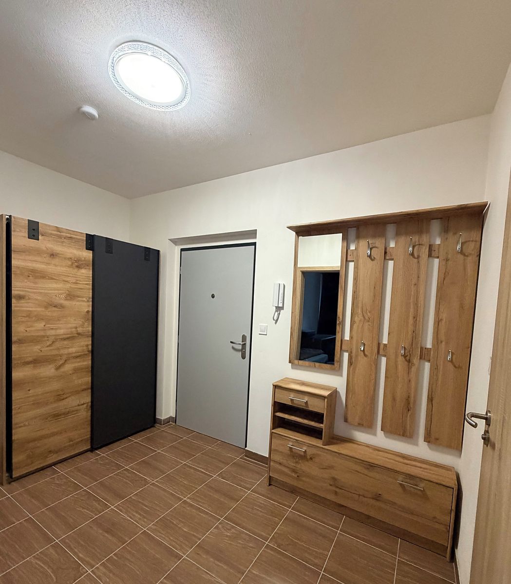 Pronájem bytu 2+kk 43 m² – fotografie 2
