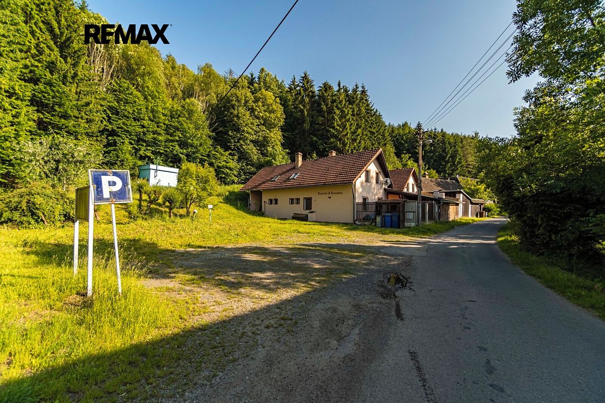 Prodej rodinného domu 333 m², pozemek 559 m²