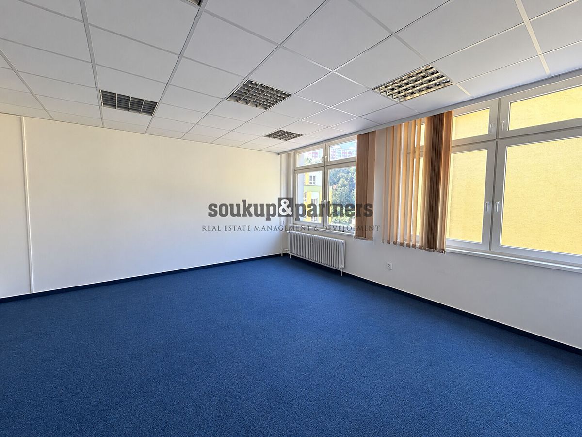 Pronájem kanceláře 31 m² – fotografie 2