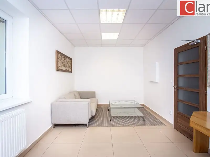 Pronájem kanceláře 233 m², Nový Jičín – náhled fotky 2