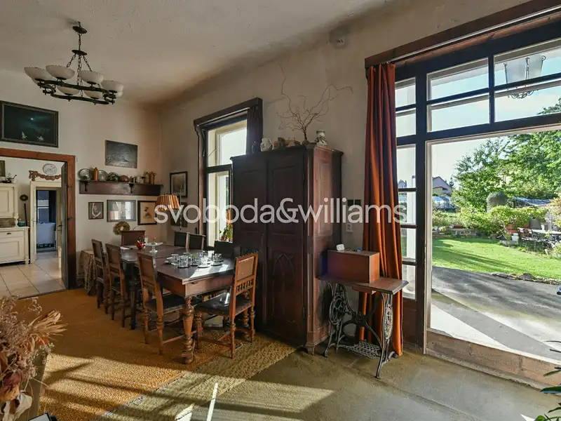 Prodej rodinného domu 341 m², pozemek 2310 m², Benešov – náhled fotky 2