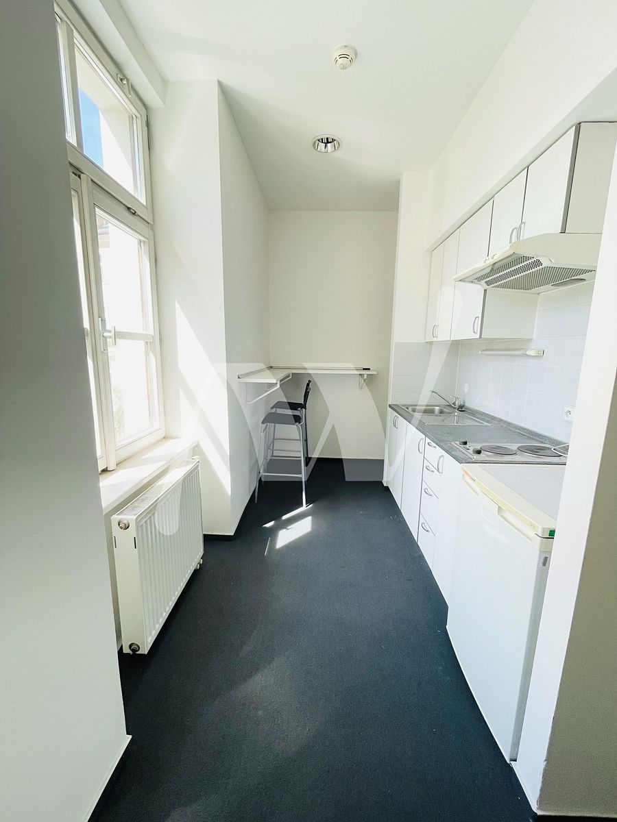 Pronájem kanceláře 142 m² – fotografie 4