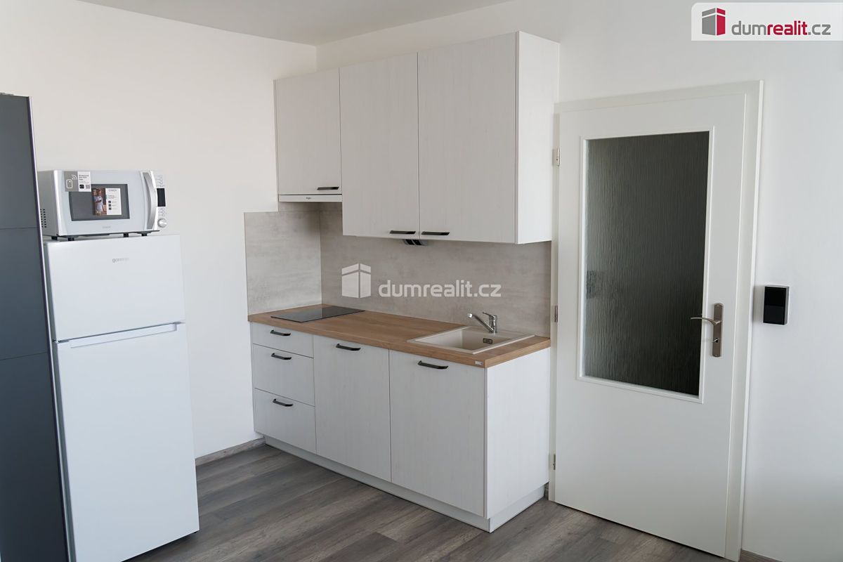 Pronájem bytu 1+kk 32 m²