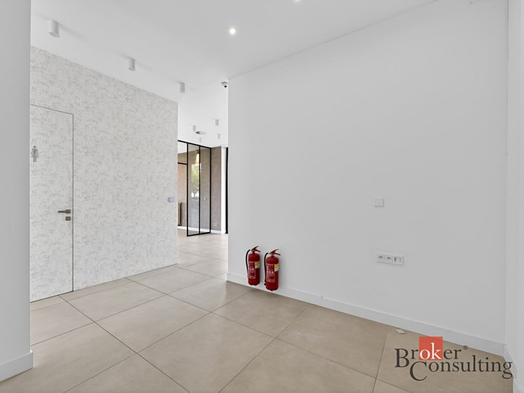 Комерційне приміщення на продаж, 108 м² (19 з 27)