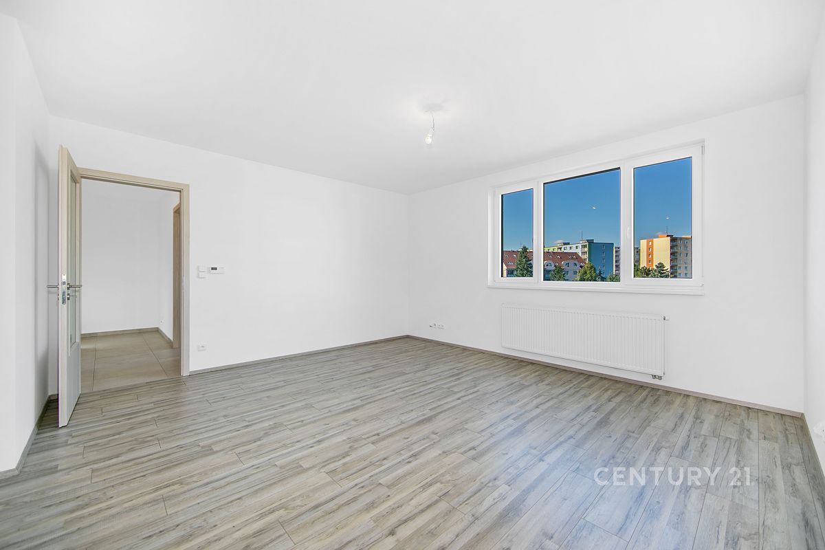 Pronájem bytu 2+kk 55 m² – fotografie 4