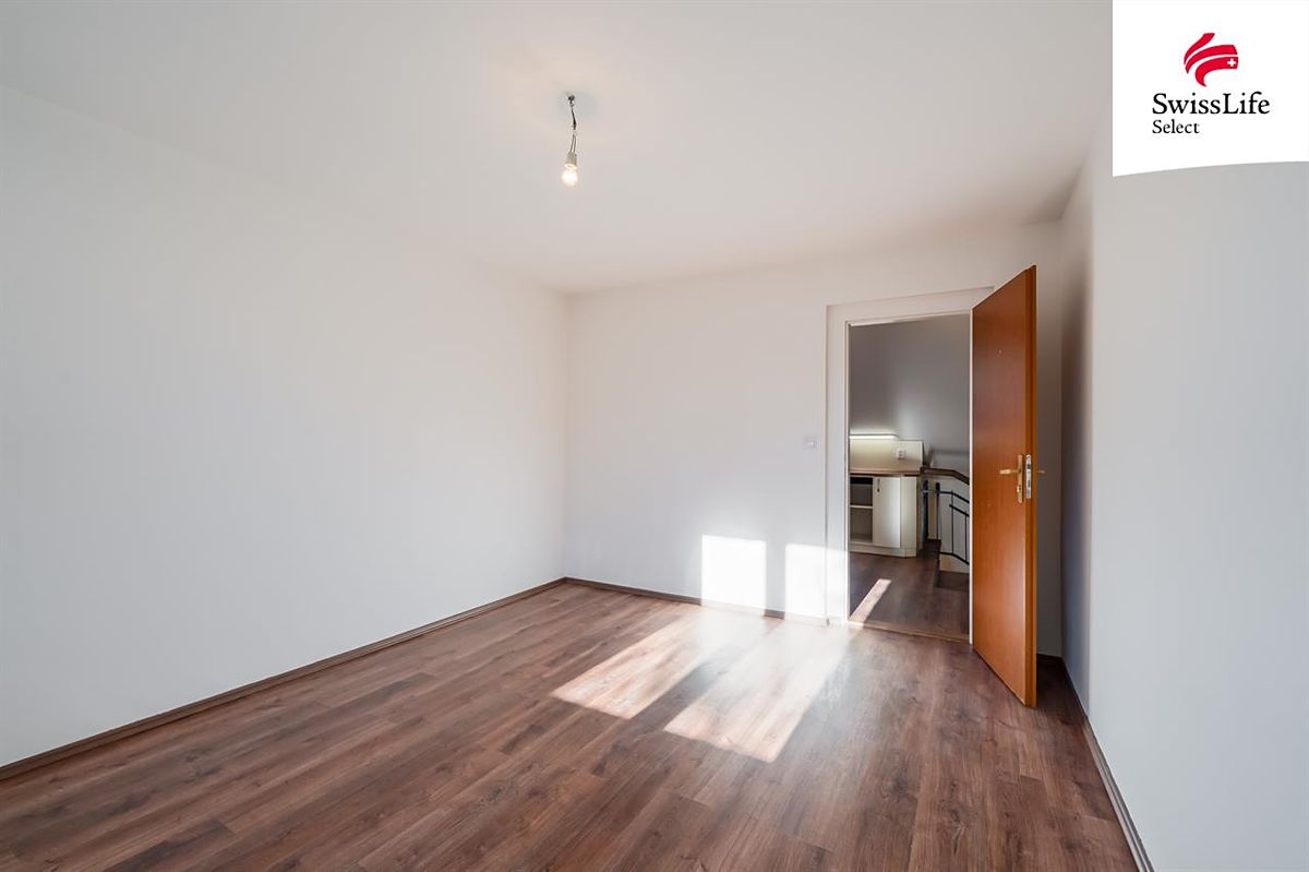 Prodej rodinného domu 196 m², pozemek 462 m² – fotografie 5