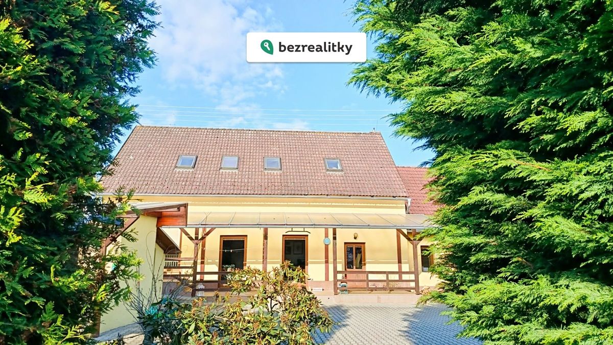 Prodej rodinného domu 206 m², pozemek 1450 m² – fotografie 3