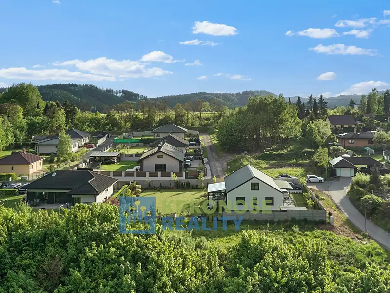 Prodej stavebního pozemku 961 m², Trutnov – náhled fotky 2
