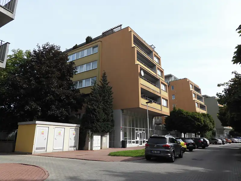 Pronájem bytu 2+kk 49 m², Praha – náhled fotky 1