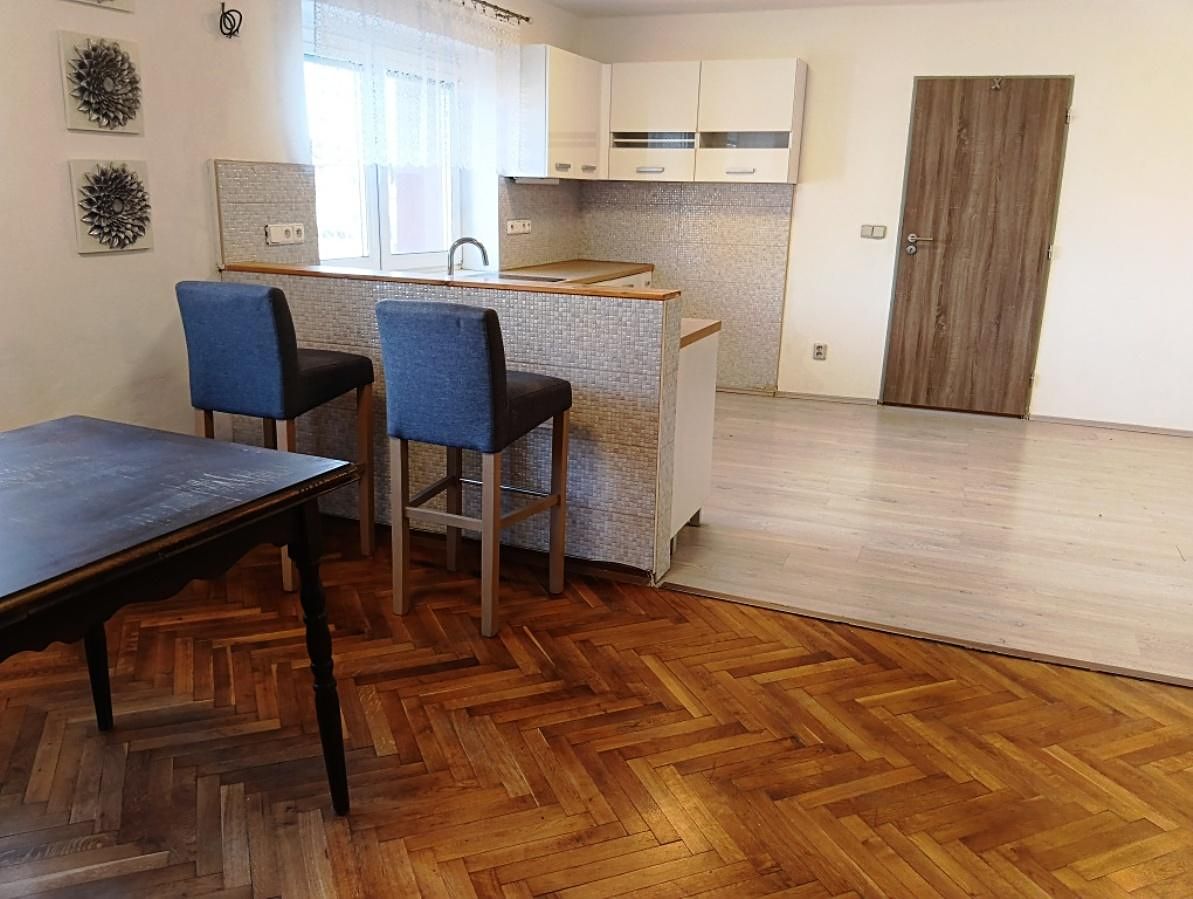Pronájem rodinného domu 140 m², pozemek 500 m² – fotografie 4